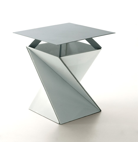 Kada - Yves Behar设计的多功能桌子/座椅