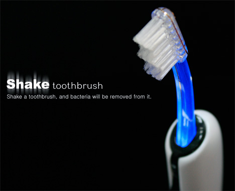 震动牙刷-电动紫外线消毒牙刷由Hak Hyeon Ryu和Gil Ho Jin