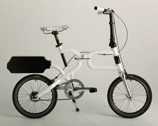 蒋燕婷，黄文玲，王玉婷设计的四分之二动力辅助电动自行车