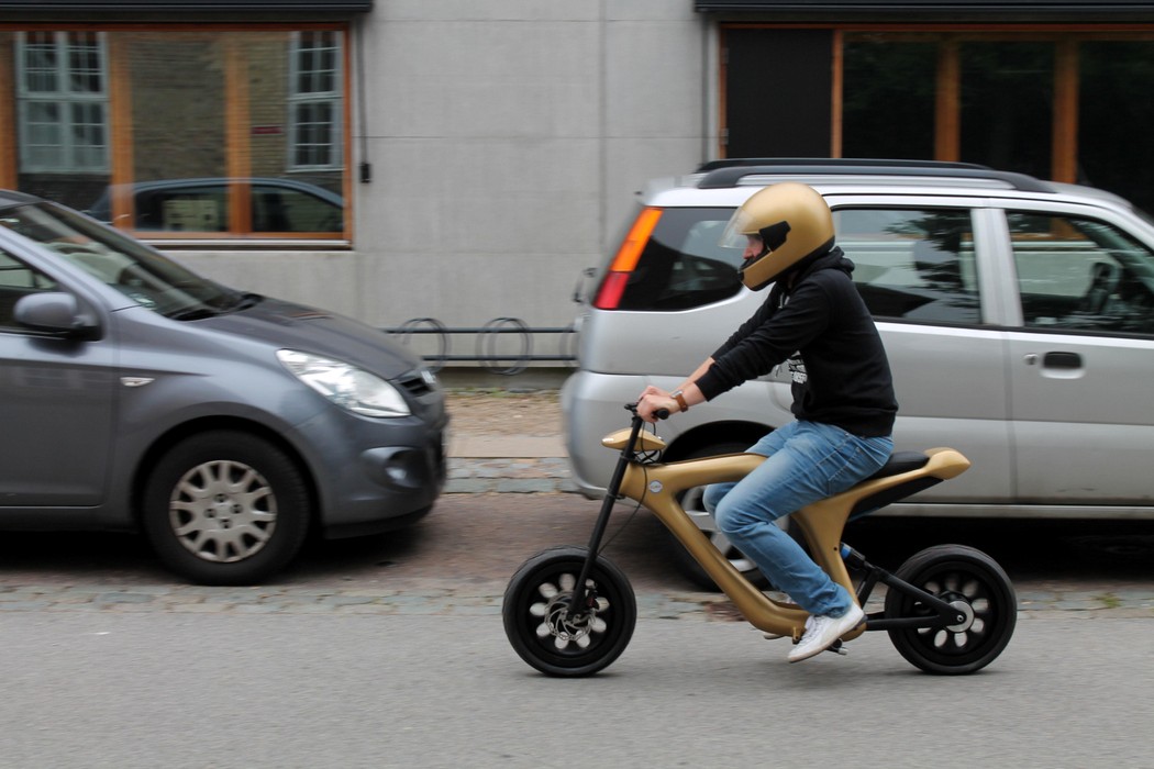 golden_moped_6
