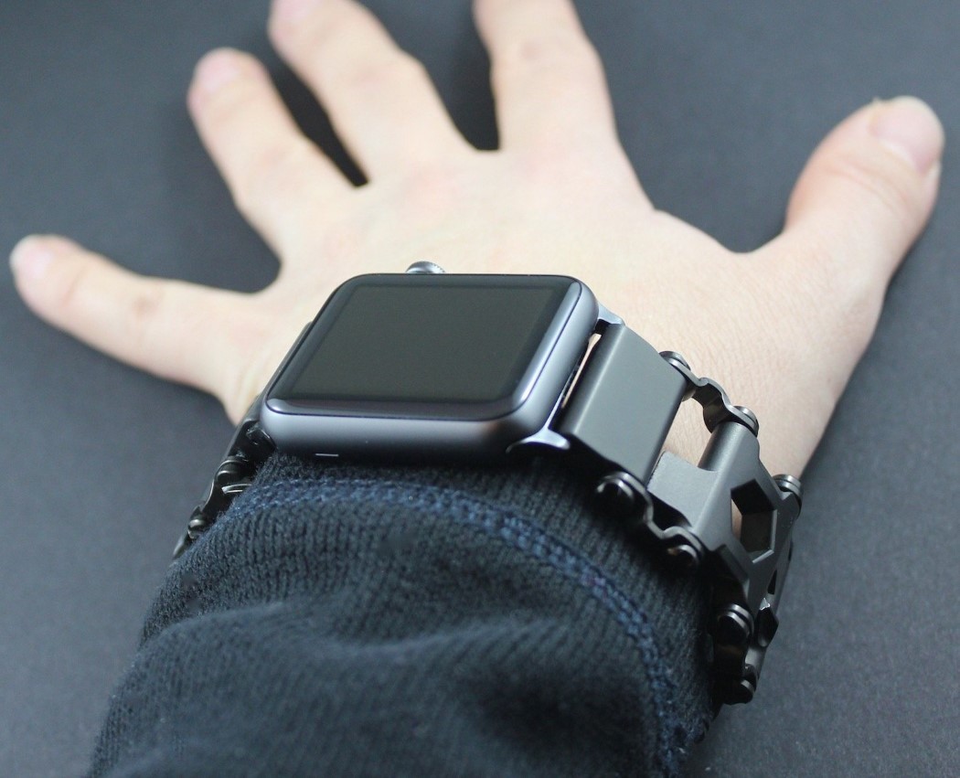 Leatherman EDC表带适配器的苹果智能手表