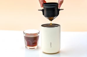 这款微小的咖啡壶可以磨练，酿造，过滤你的咖啡豆......它是星巴克杯的大小