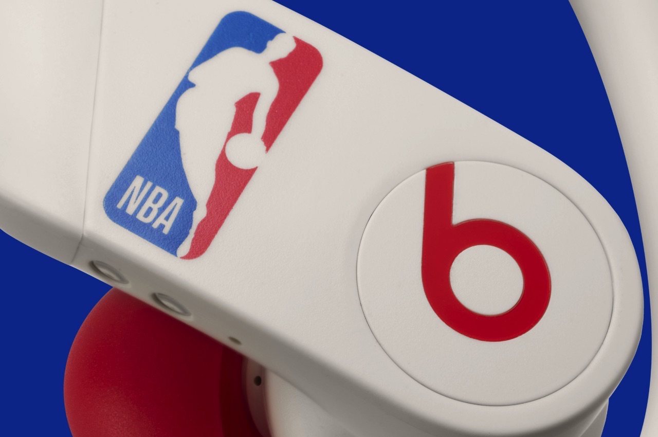 限量版苹果NBA Powerbeats Pro耳机