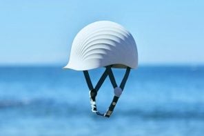 这简约和环保的头盔是由垃圾扇贝贝壳