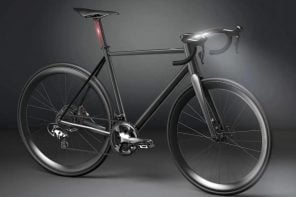 碳纤维的身体,突然灯光安全,这个限量版电动自行车是一种强大的吸引力