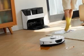 这个机器人真空将清洁你的房子,然后自动清洁本身…