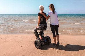 安全式运动启动轮椅帮助用户满怀信心地导航生活